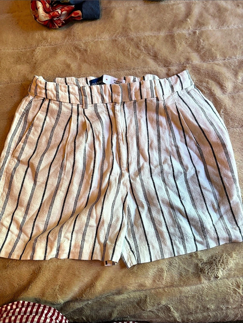 Old Navy Extra High-Rise Taylor Adjustable Waist Stripe Linen-Blend Shorts